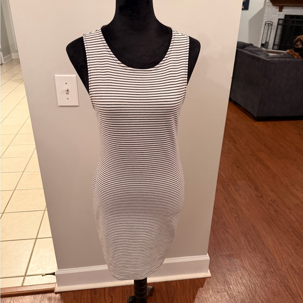 Forever 21 🐚 Clean Girl Size Small Striped Bodycon Mini Dress